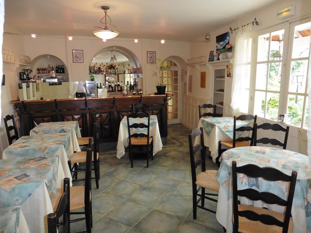 Le Petit Chaperon Rouge Hotel Coux-et-Bigaroque-Mouzens Exterior photo